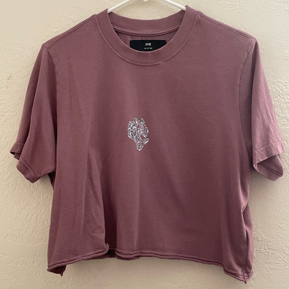 Darc Sport Women’s Chrome Wolf Cropped Tee - Medium